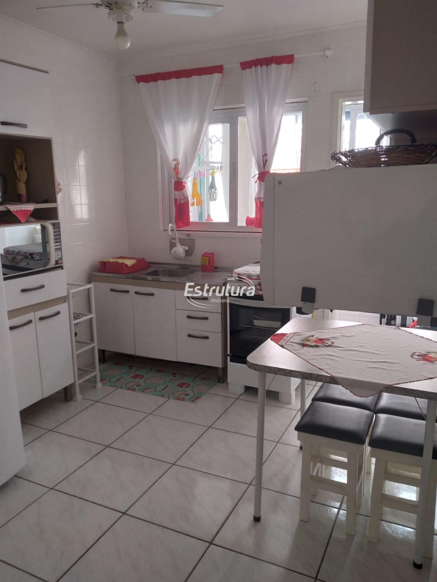 Oportunidade Única com quatro dormitórios podendo separar e fazer dois apartamen
