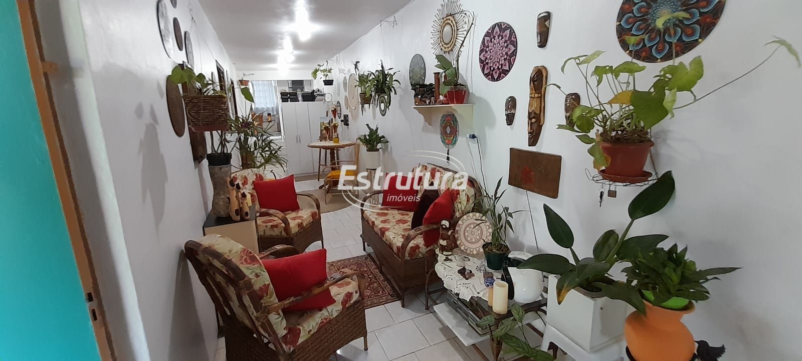 Vende-se Belíssima Casa no Bairro Jucelino Kubitschek com 3 dormitórios