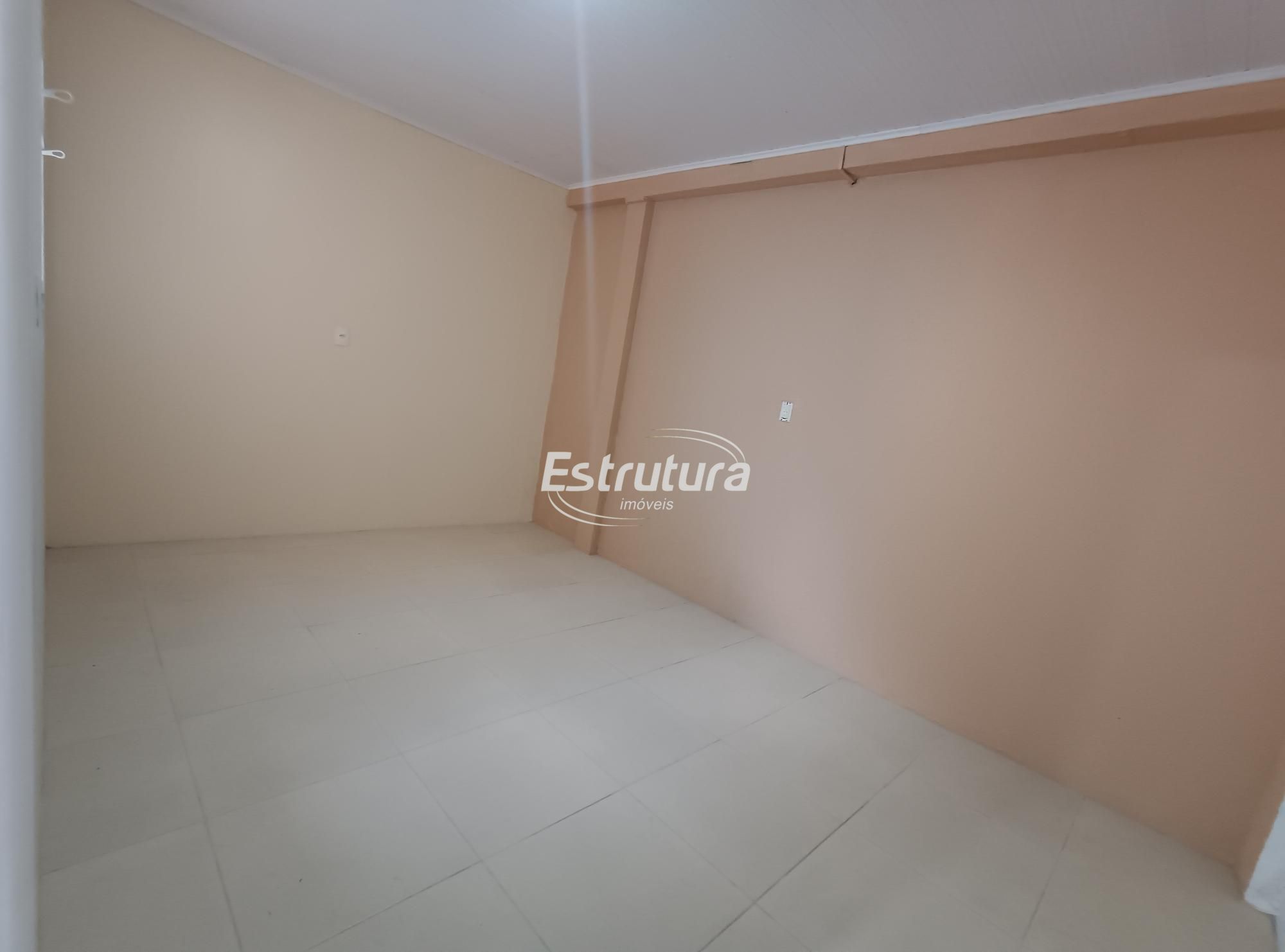 Belíssima casa toda reformada na Tancredo Neves com 4 dormitórios