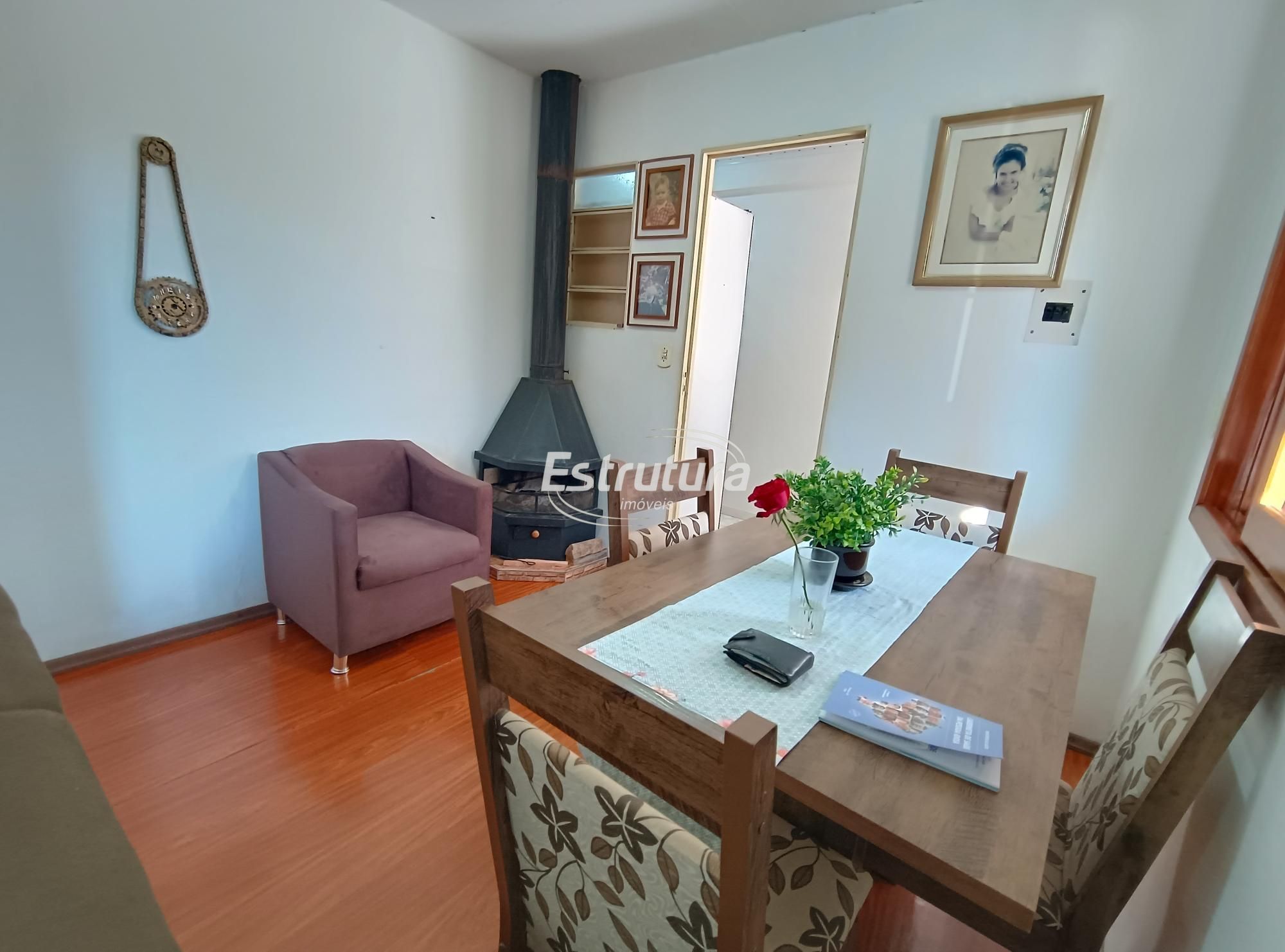 Belissima casa Na Tancredo Neves com 3 dormitórios e Financiável
