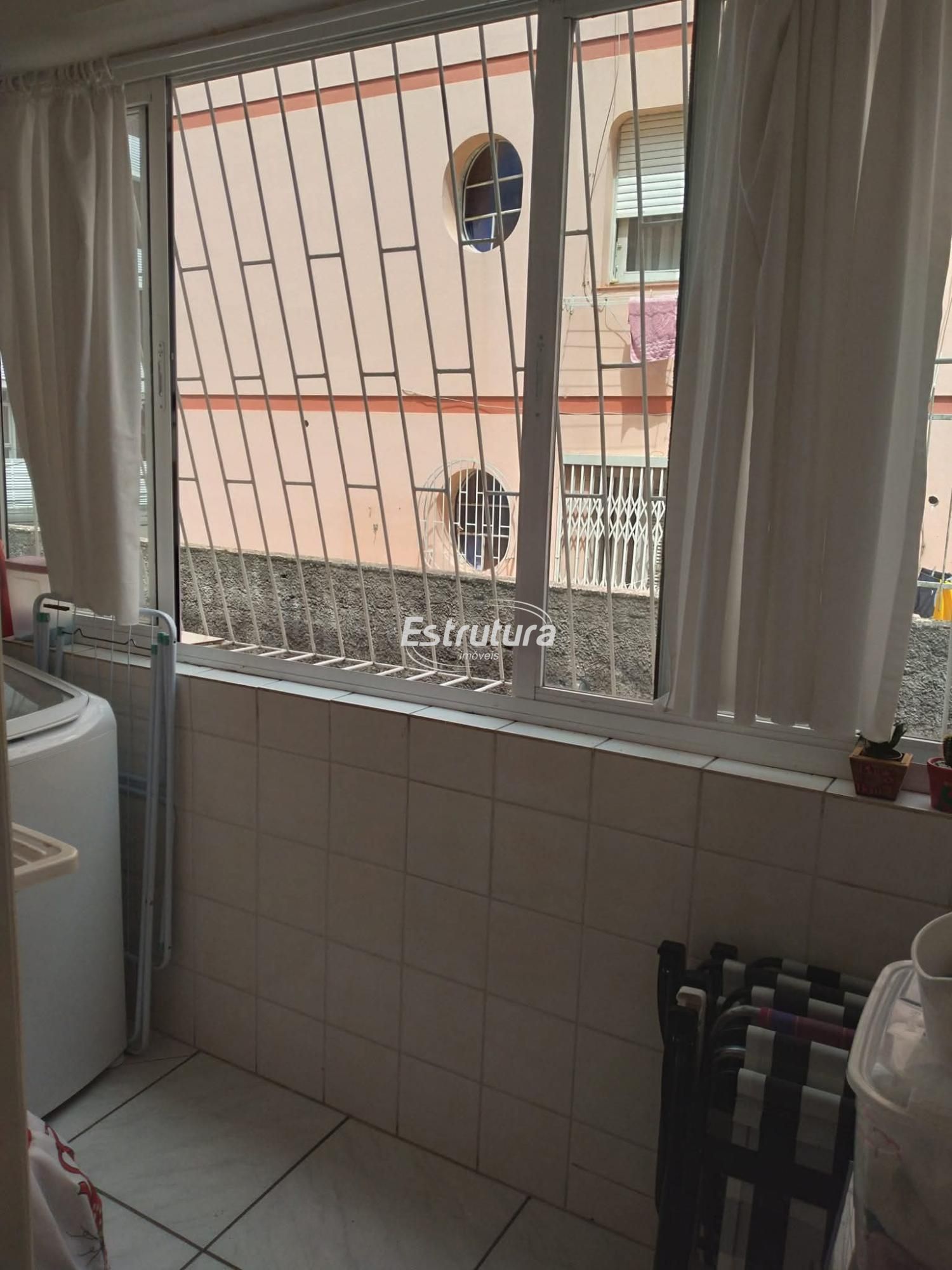 Oportunidade Única com quatro dormitórios podendo separar e fazer dois apartamen