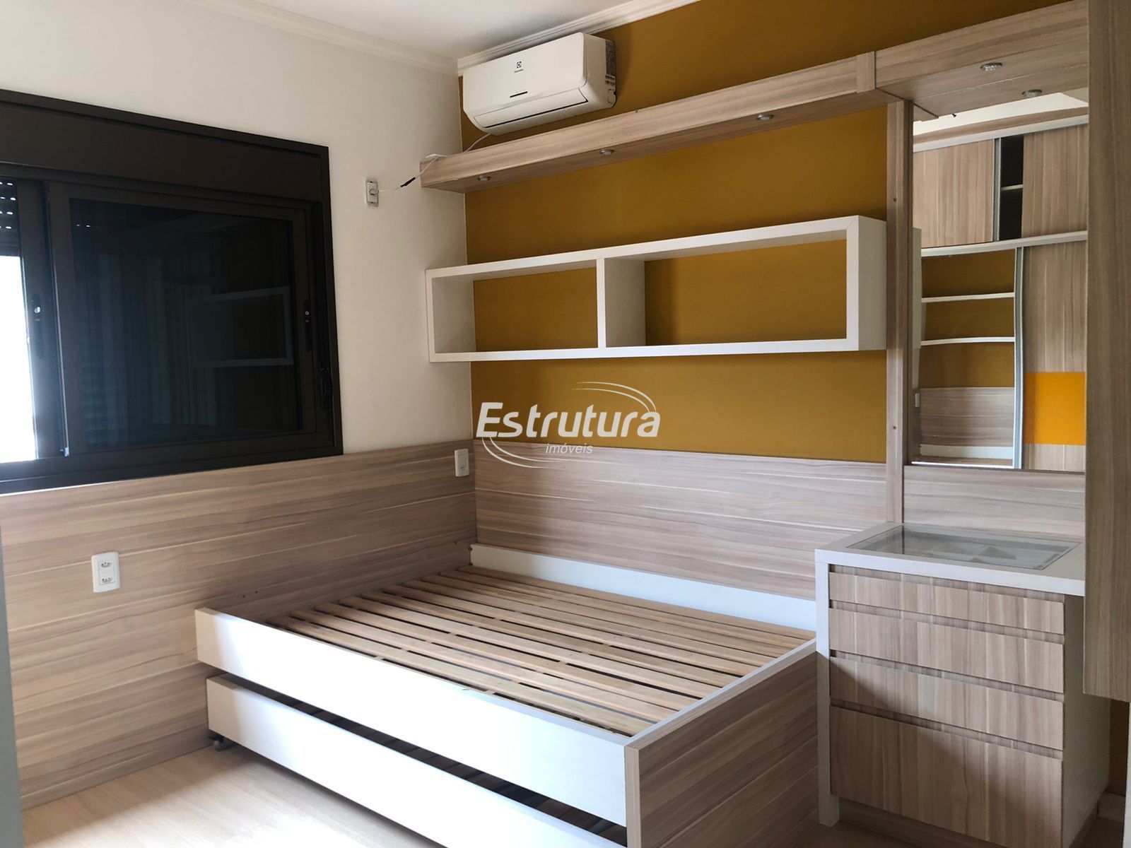 Apartamento com 3 Dormitórios para alugar, 190 m² por R$ 4.000,00 Apartamento com 3 Dormitórios para alugar, 190 m² por R$ 4.000,00