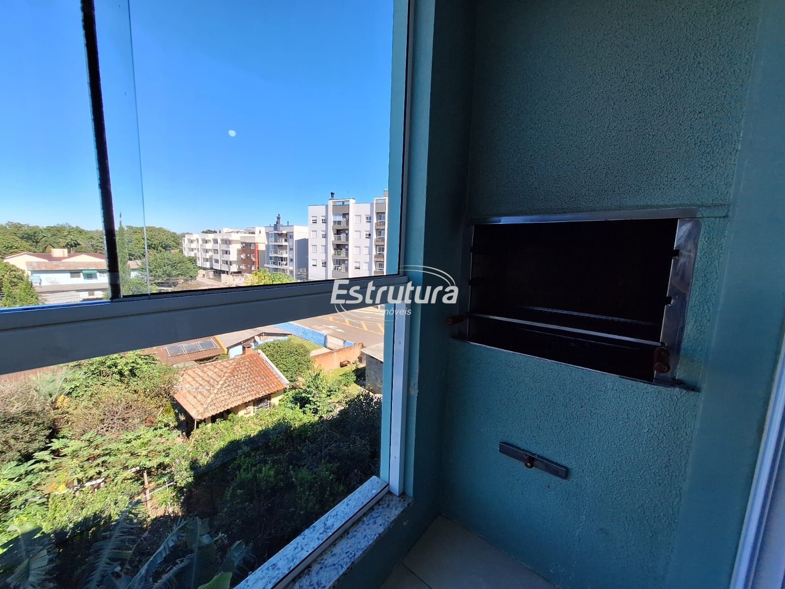 Apartamento com garagem em Camobi