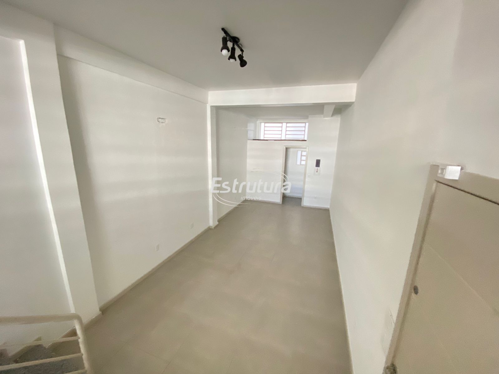 Sala comercial  venda  no Bonfim - Santa Maria, RS. Imveis