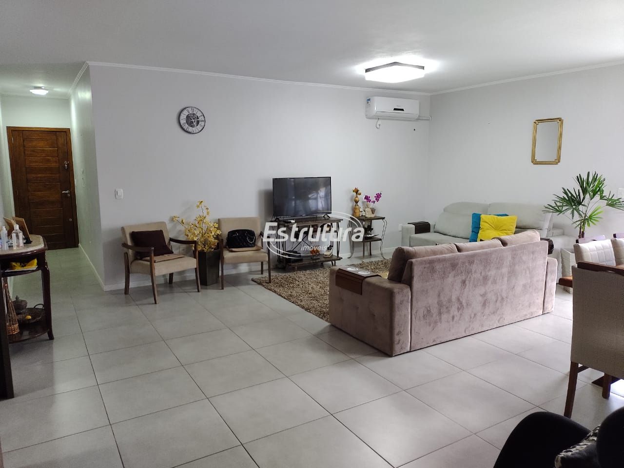 Apartamento  venda  no Camobi - Santa Maria, RS. Imveis