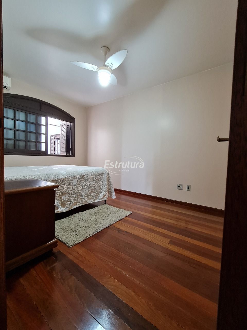 Apartamento de 3 dormitórios no Bairro Dores