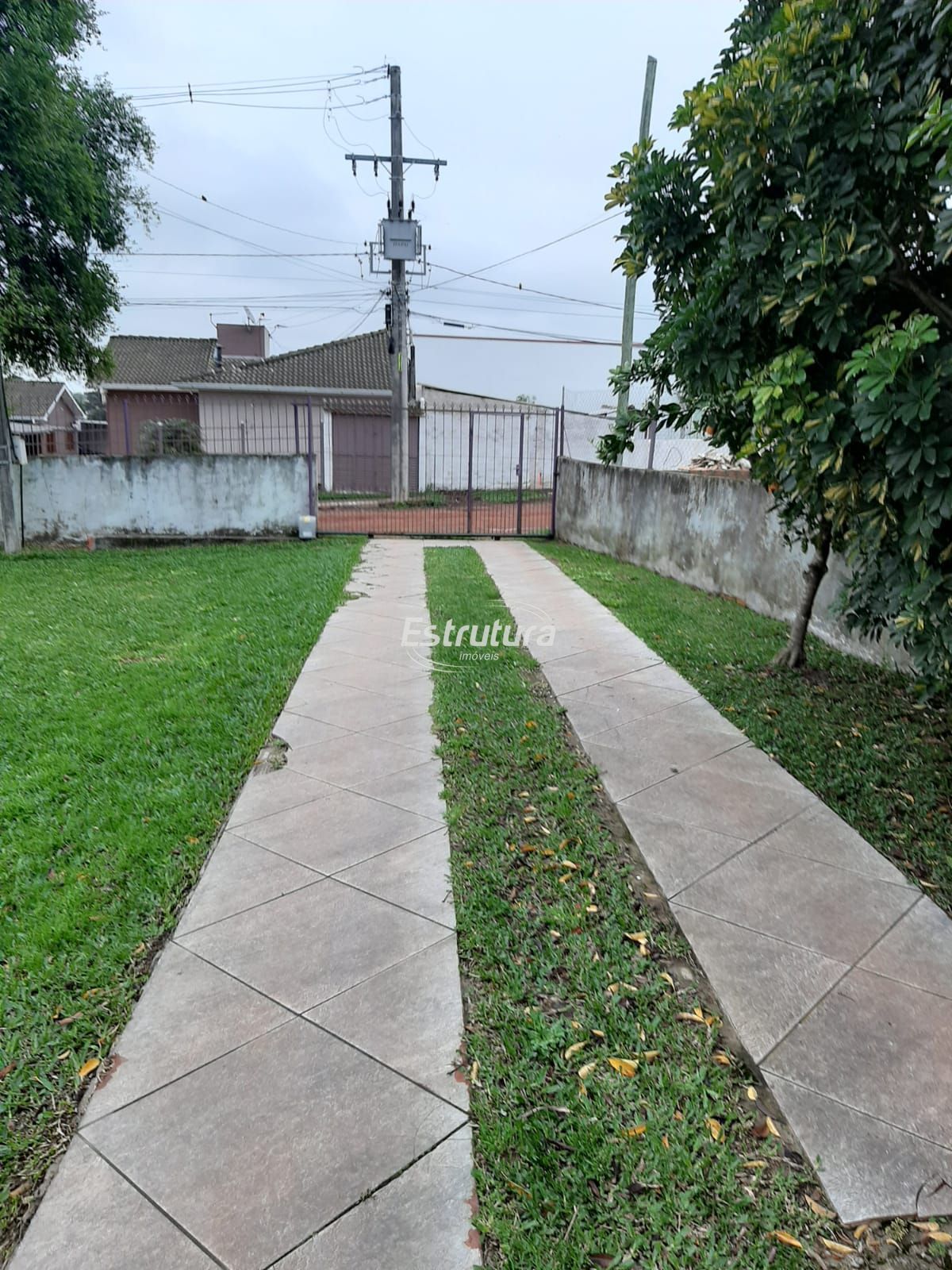 Casa de 3 quartos, 678m² no bairro Tomazetti, em Santa Maria | Eu Corretor