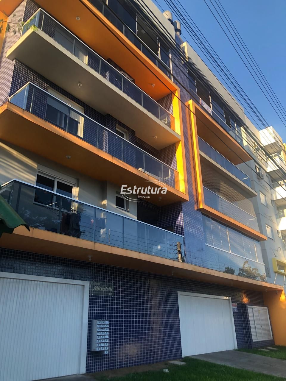 Apartamento à venda  no Camobi - Santa Maria, RS. Imóveis