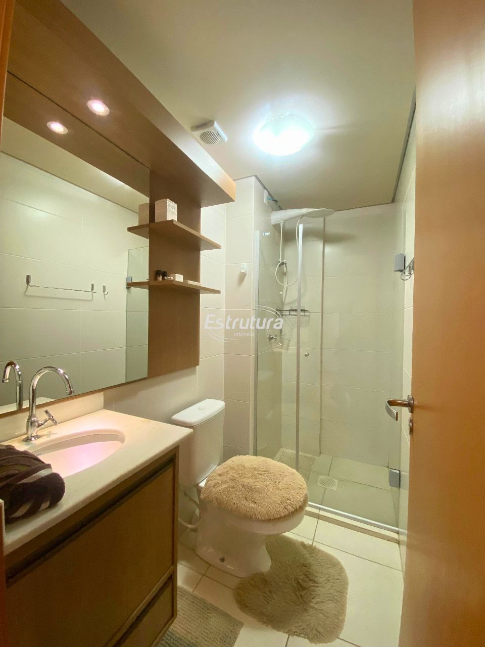 Apartamento totalmente mobiliado no centro de Santa Maria.