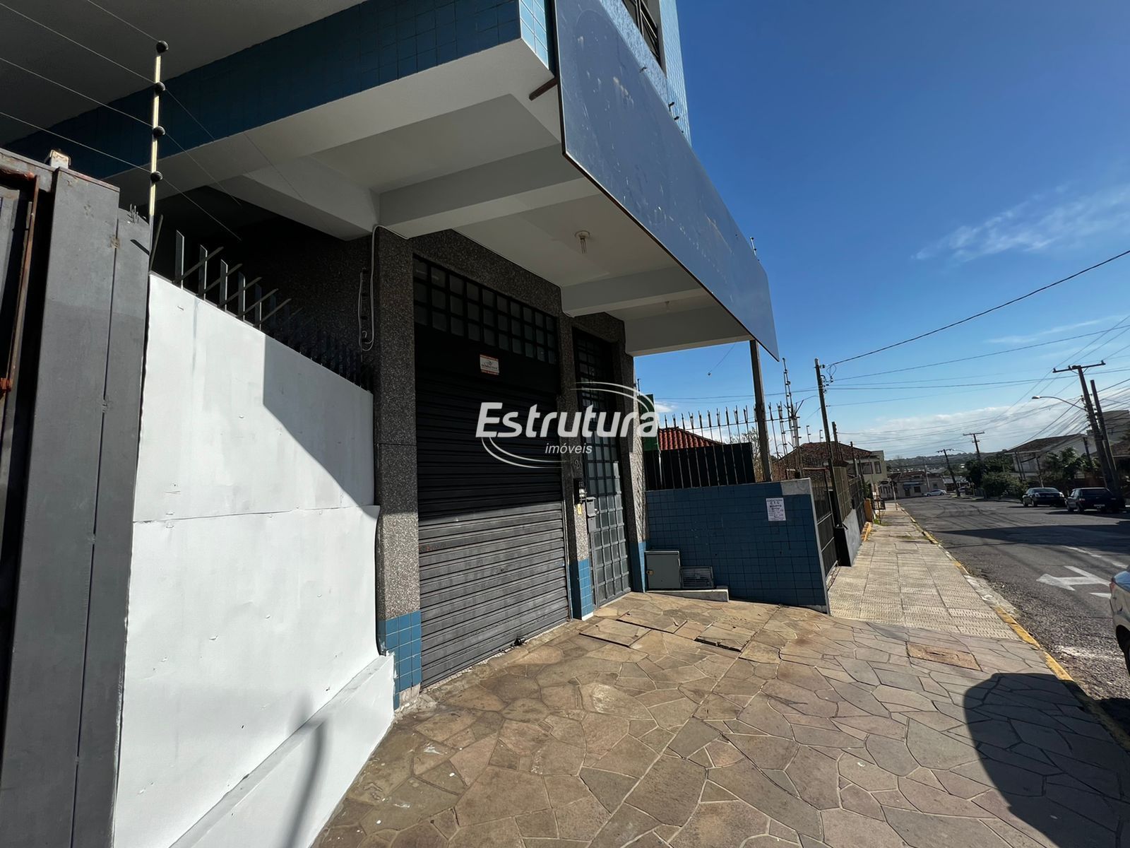 Sala comercial para alugar  no Centro - Santa Maria, RS. Imveis