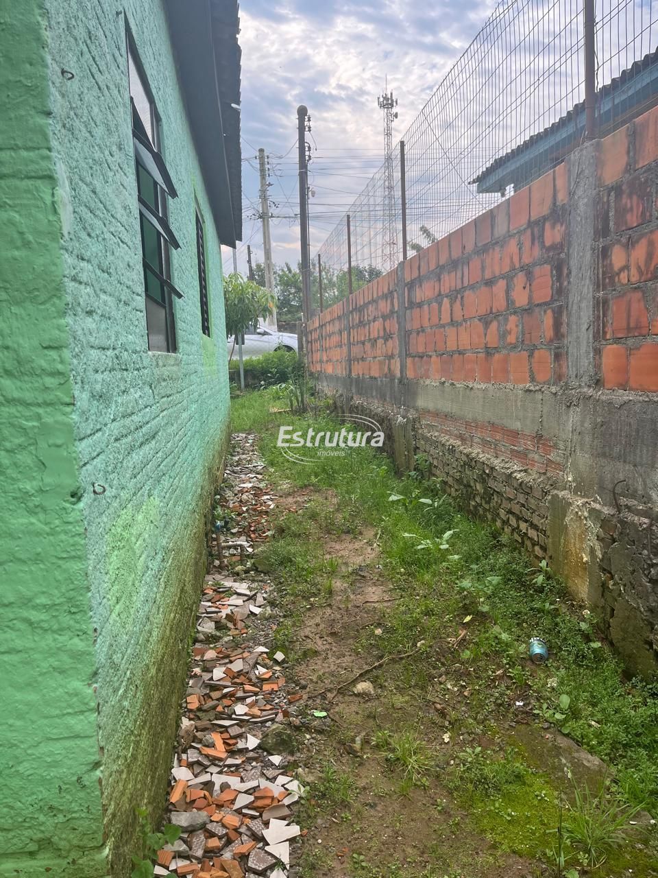 Terreno 15x30 com 2 Casas — Excelente Oportunidade para Moradia ou Investiment