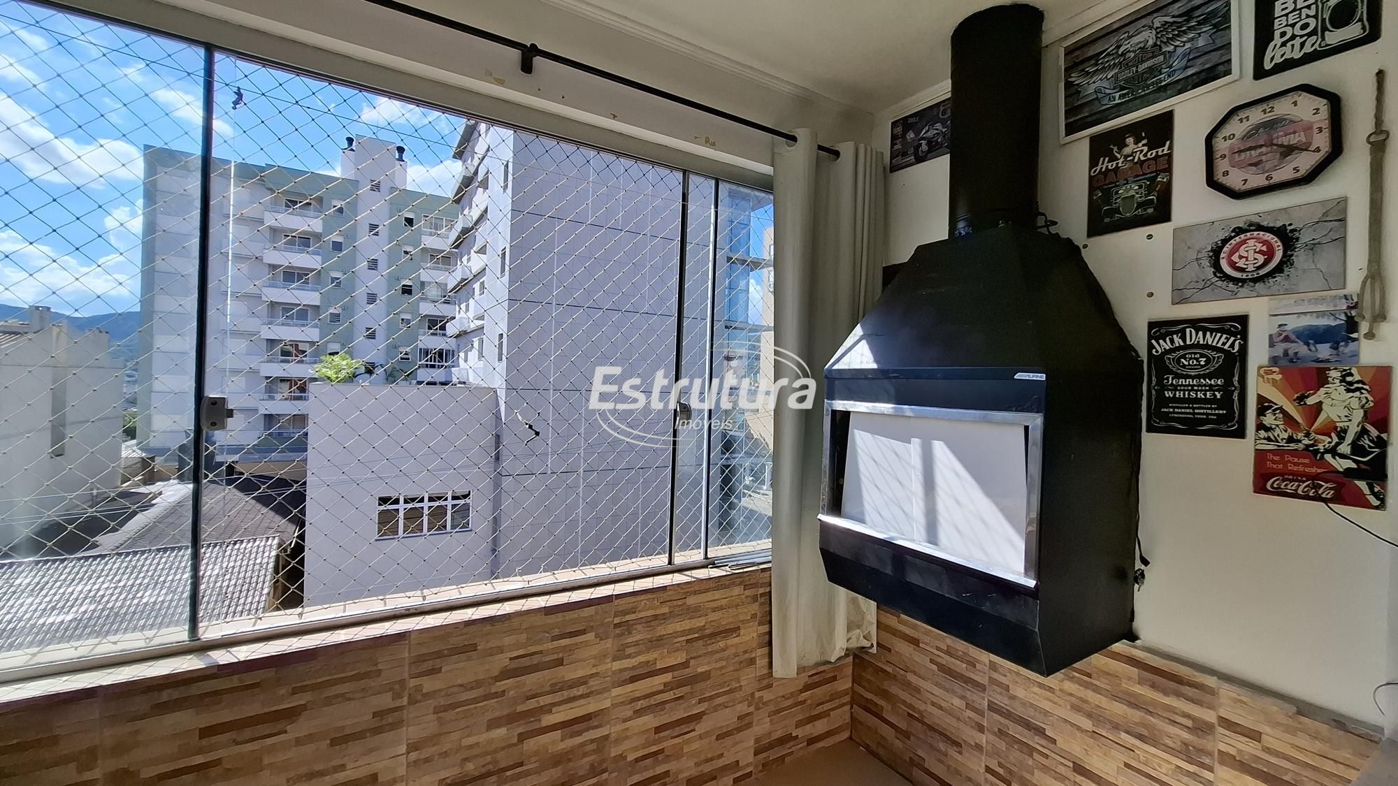 Apartamento 2 Dormitórios com Churrasqueira e Garagem em Santa Maria/RS