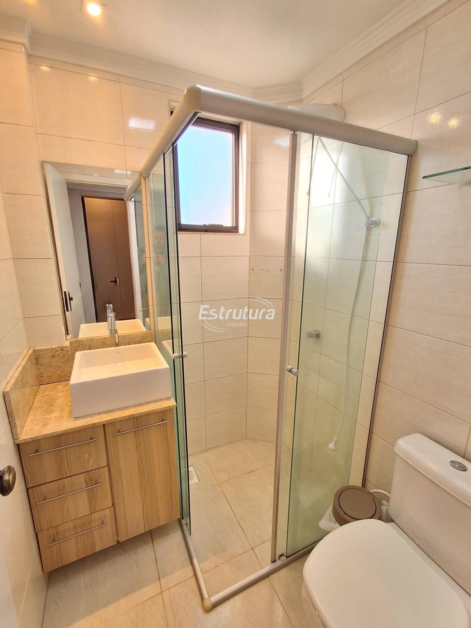 Apartamento mobiliado de 2 dormitórios