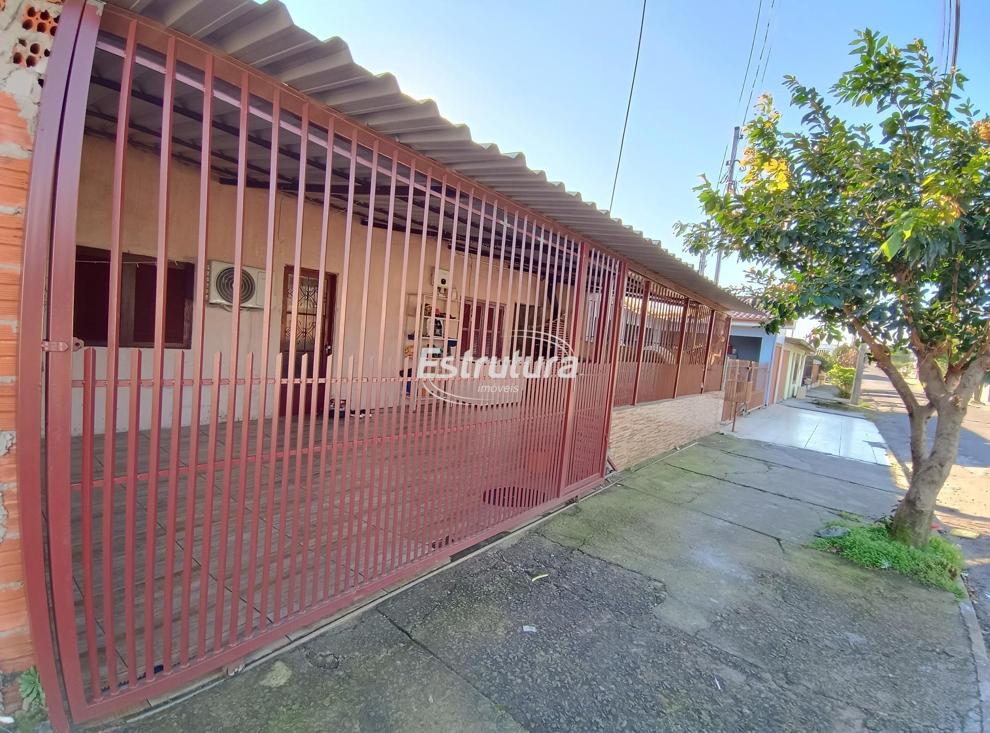 Casa à venda  no Tancredo Neves - Santa Maria, RS. Imóveis