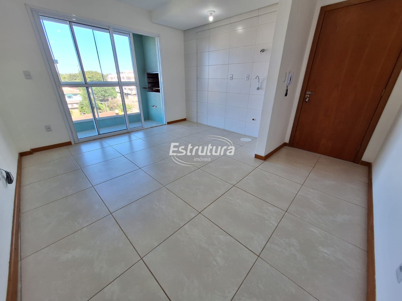 Apartamento com garagem em Camobi