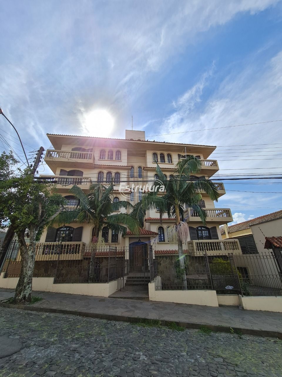 Apartamento de 3 dormitórios no Bairro Dores
