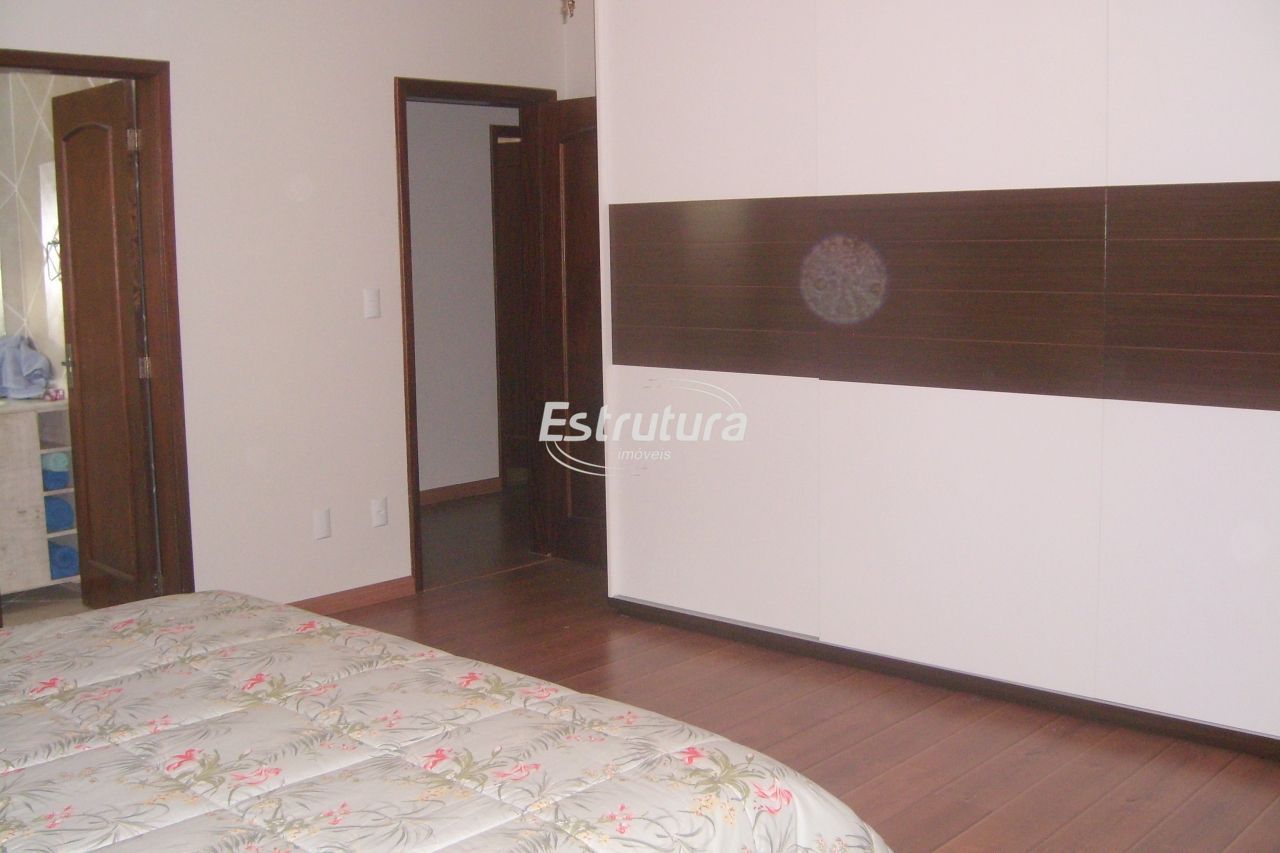 Casa de 3 dormitórios no centro de São Sepé