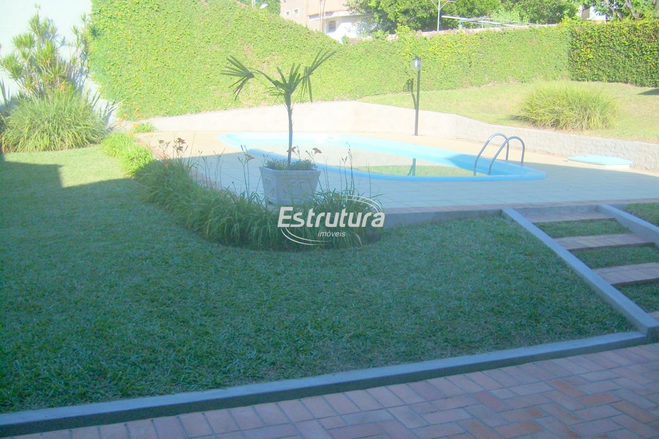 Casa de 3 dormitórios no centro de são sepé