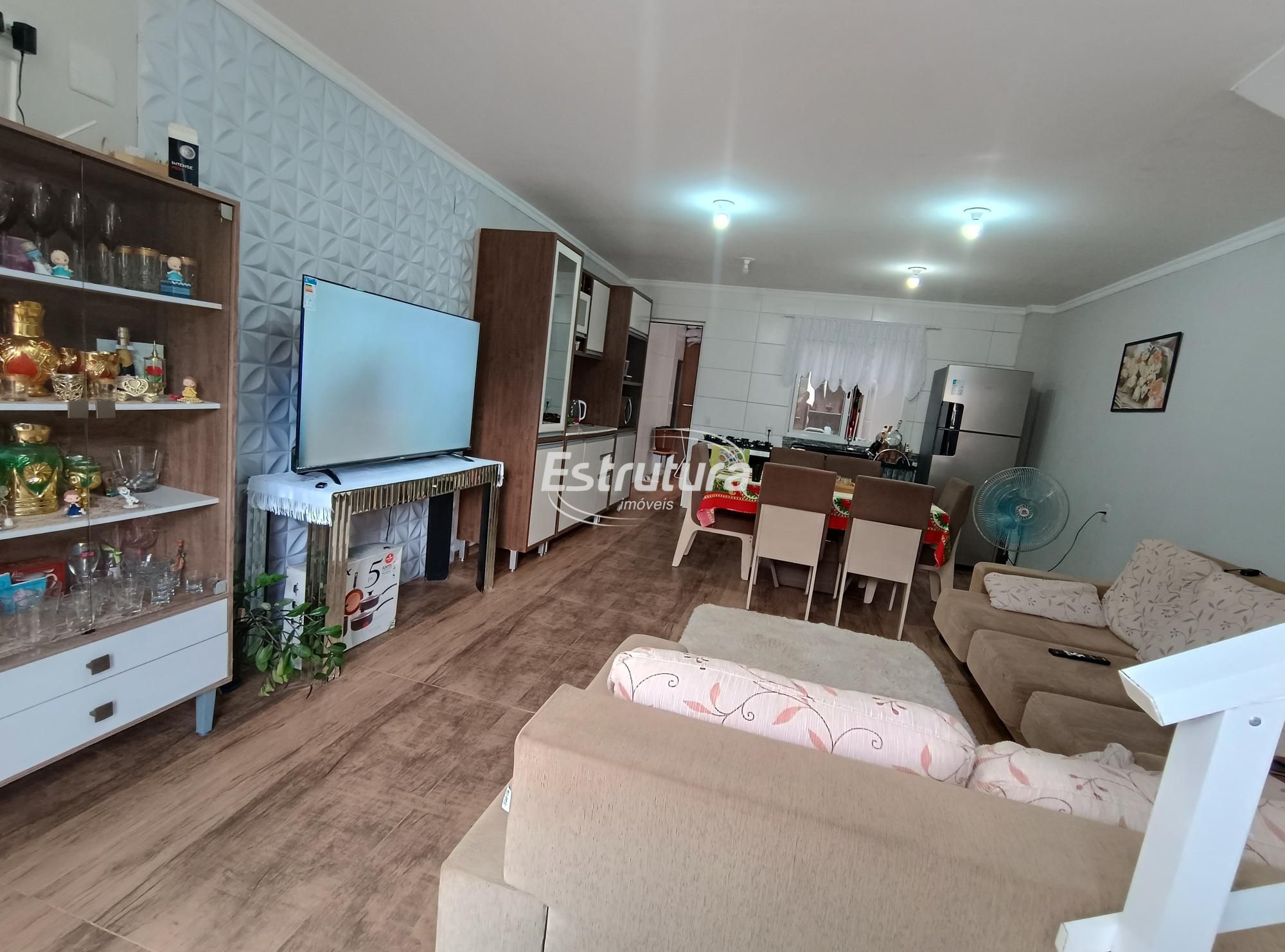 Sobrado de 2 quartos, 80m² no bairro Nossa Senhora de Lourdes, em Santa Maria | Eu Corretor
