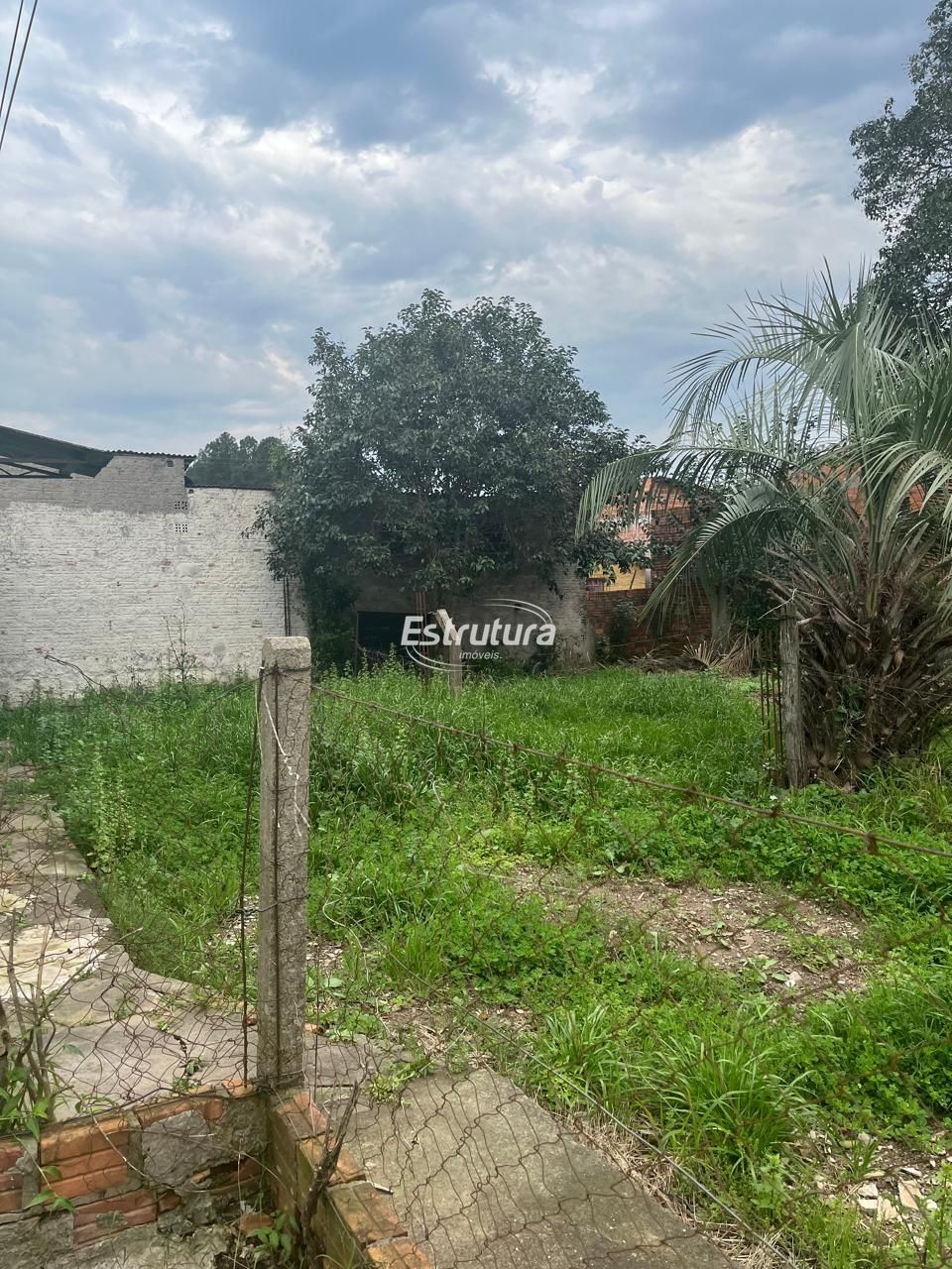 Terreno 15x30 com 2 Casas — Excelente Oportunidade para Moradia ou Investiment