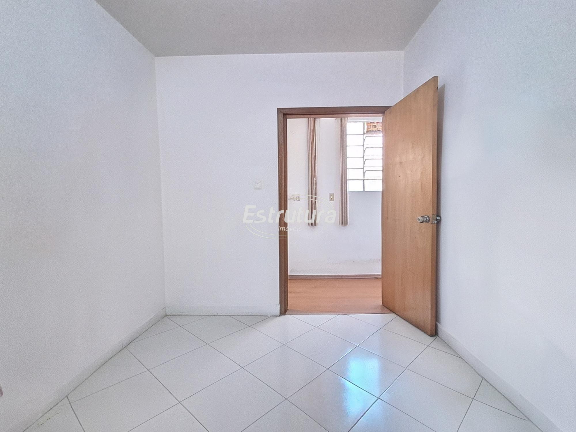 Casa de 3 dormitórios com terreno amplo na Major Duarte - foto 6