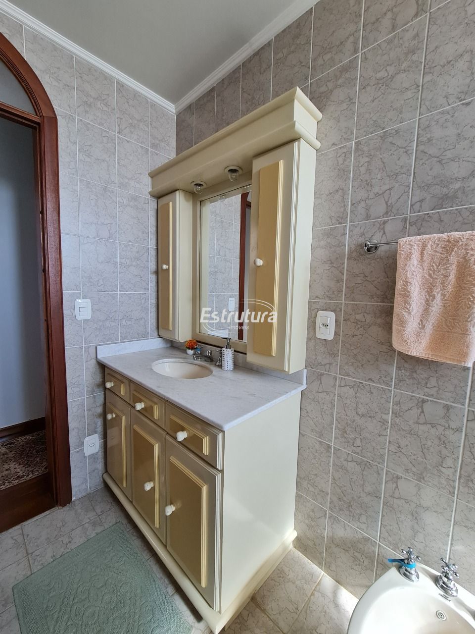 Apartamento de 3 dormitórios no Bairro Dores