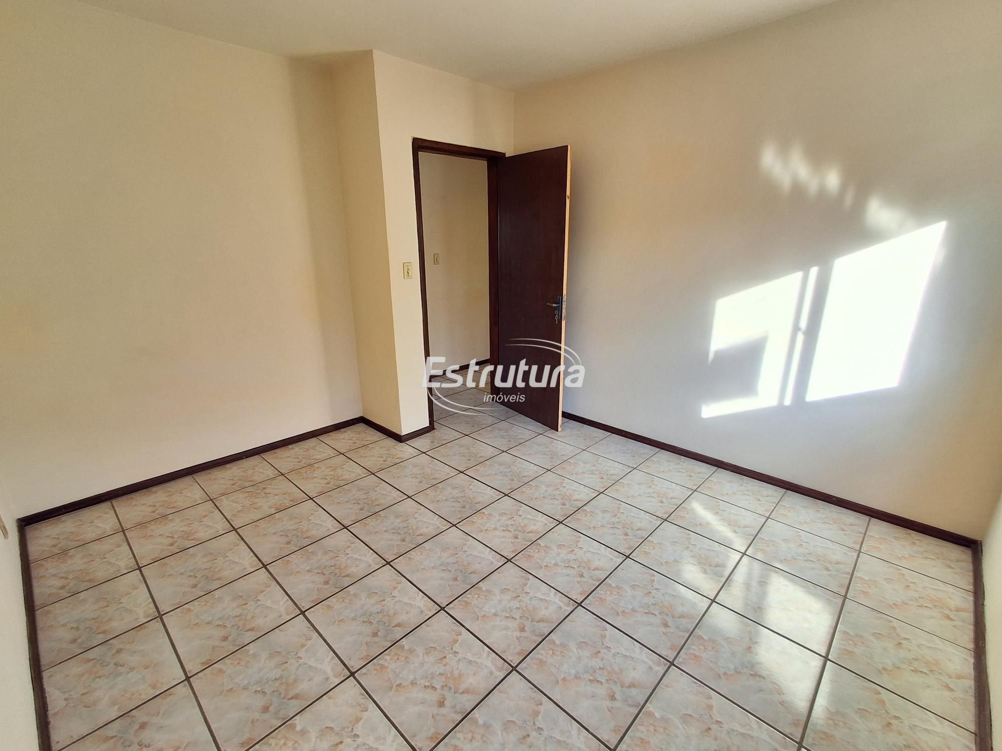 Apartamento Espaçoso: 3 Dormitórios e Suíte em Bairro Central