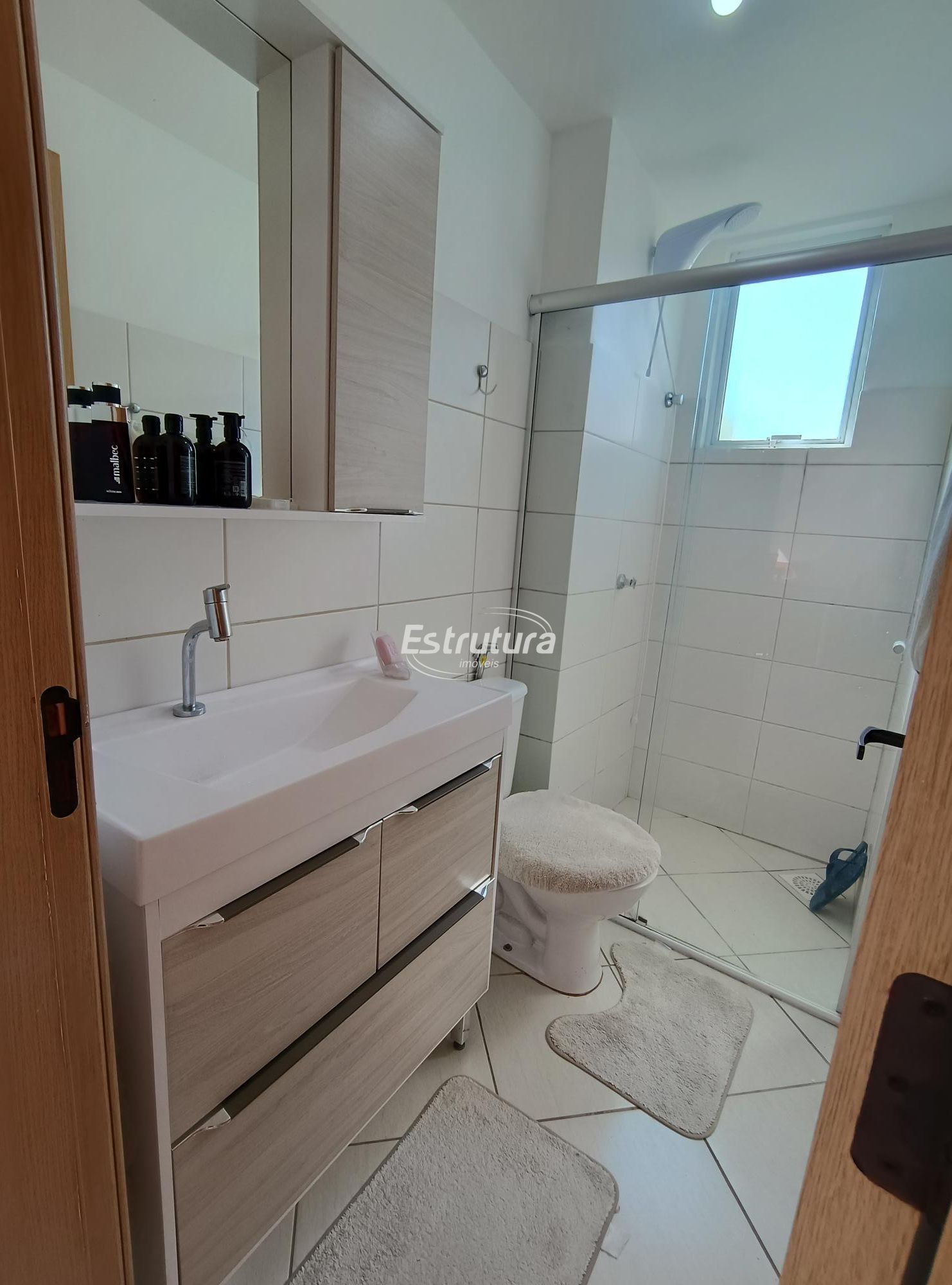 Belissimo apartamento com dois dormitórios e excelente local