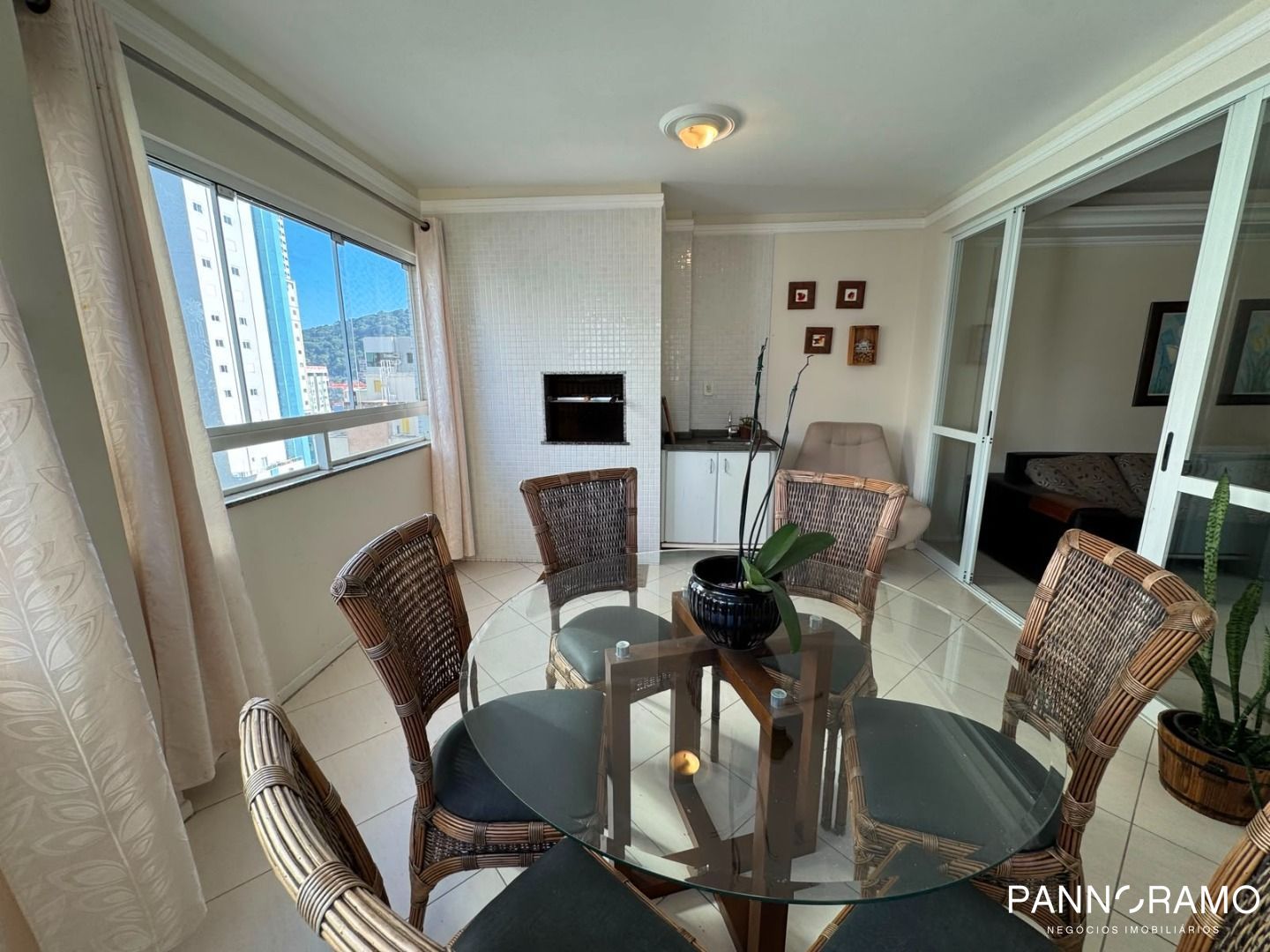 Apartamento, 3 quartos, 100 m² - Foto 1