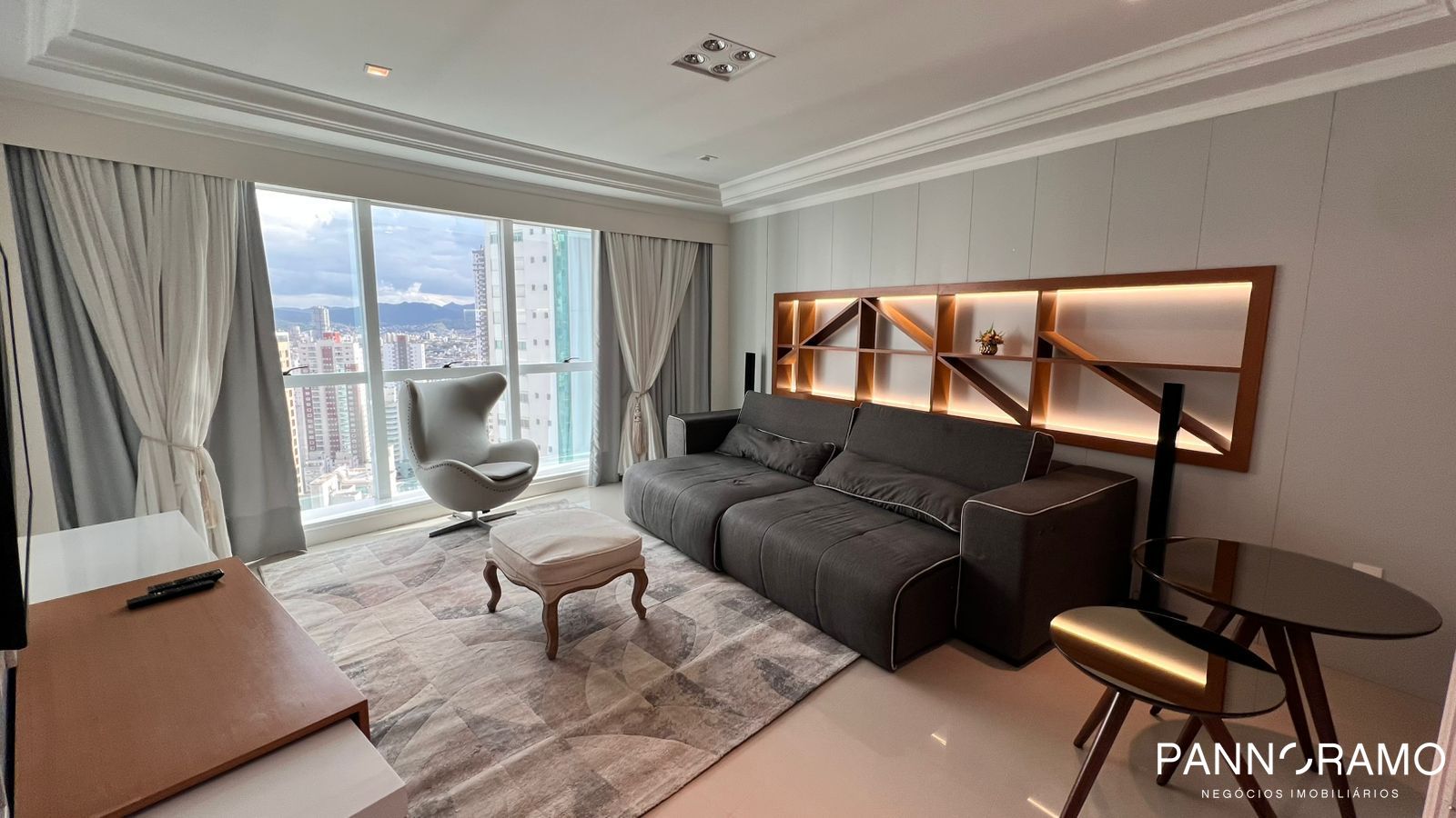 Apartamento, 3 quartos, 217 m² - Foto 1