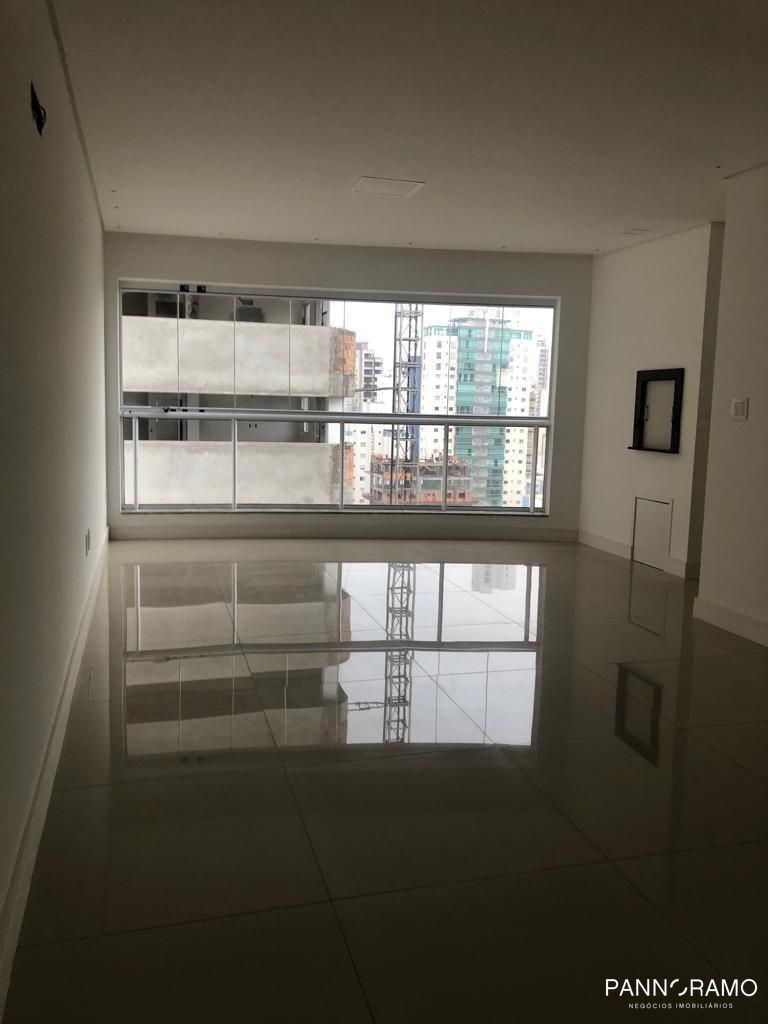 Apartamento, 3 quartos, 132 m² - Foto 3