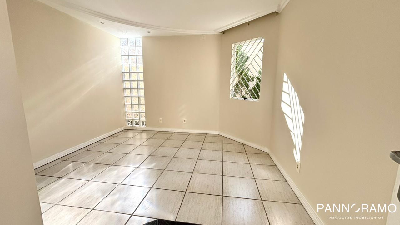 Casa, 3 quartos, 170 m² - Foto 2