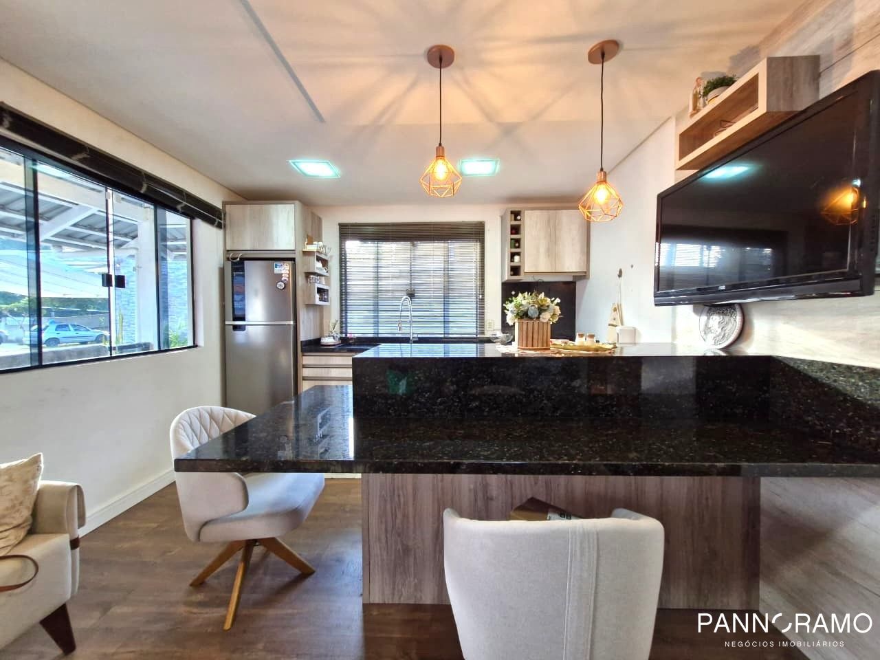 Casa, 3 quartos, 200 m² - Foto 1