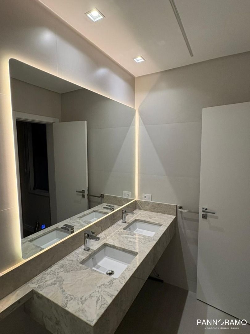 Sobrado, 4 quartos, 194 m² - Foto 2