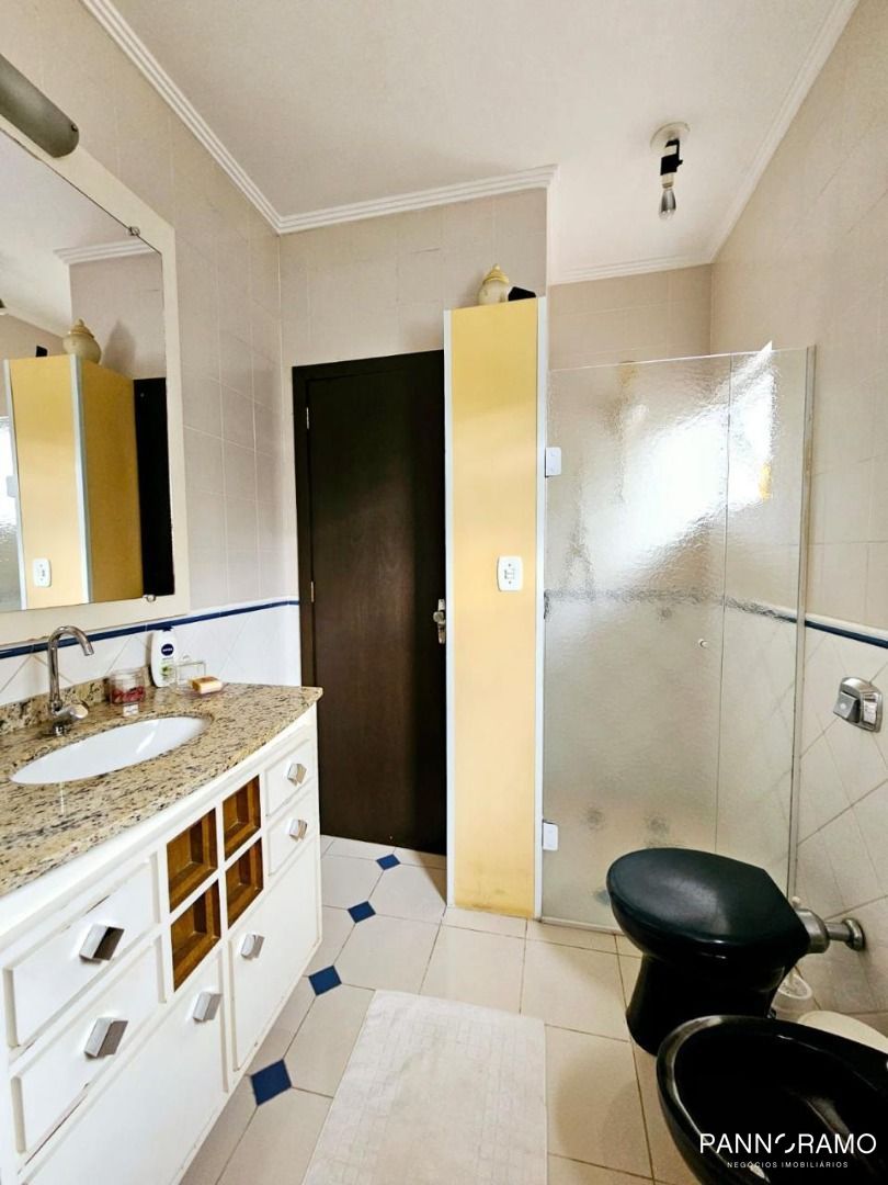 Casa, 3 quartos, 229 m² - Foto 22