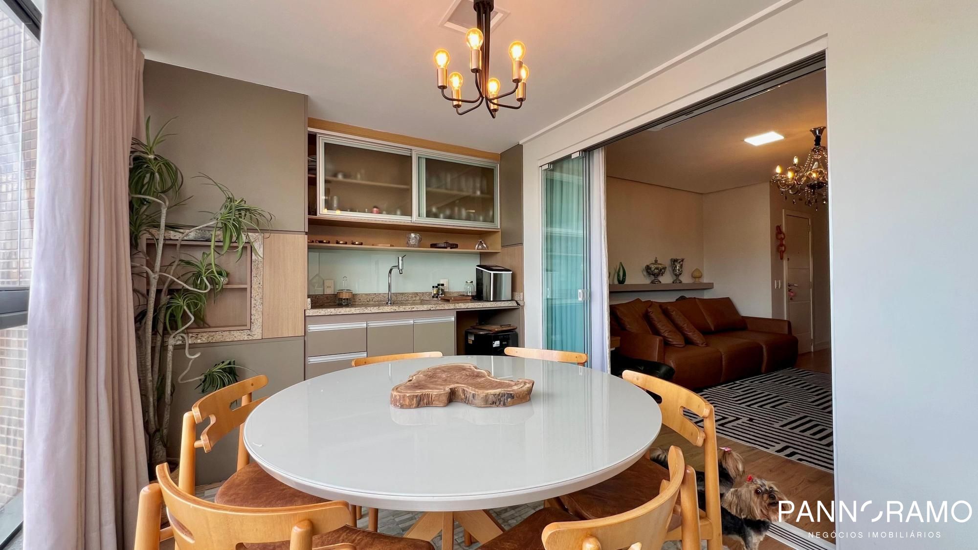 Apartamento, 3 quartos, 196 m² - Foto 2
