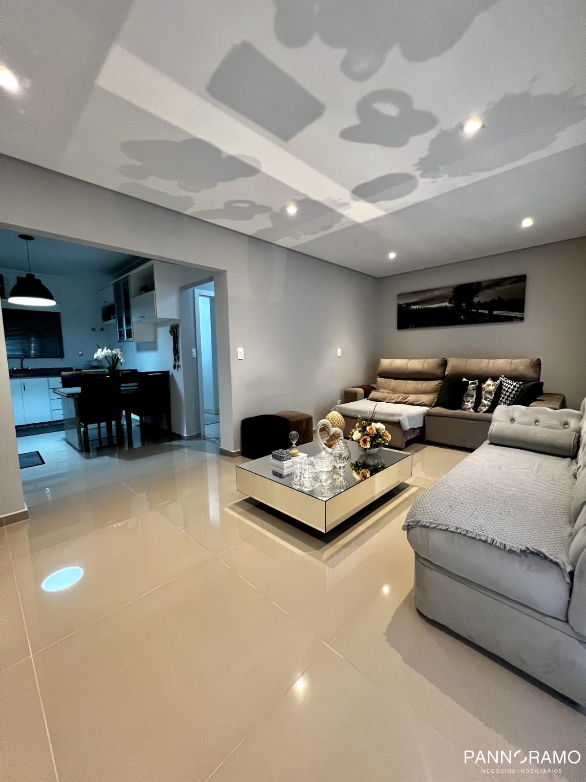 Casa, 3 quartos, 210 m² - Foto 1