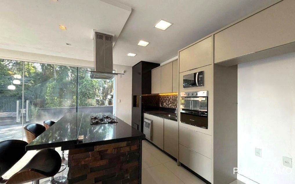 Casa, 3 quartos, 288 m² - Foto 2