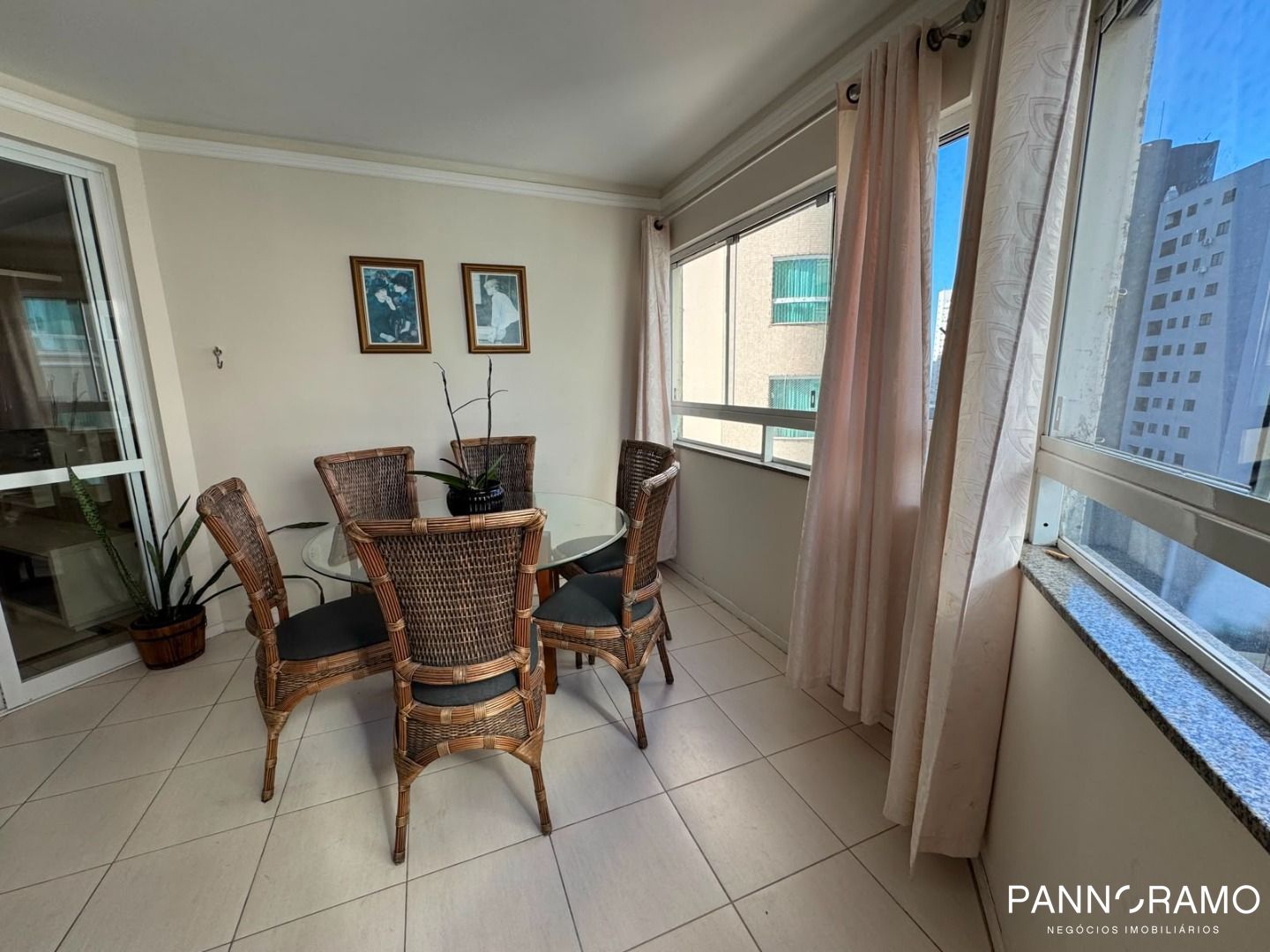 Apartamento, 3 quartos, 100 m² - Foto 2