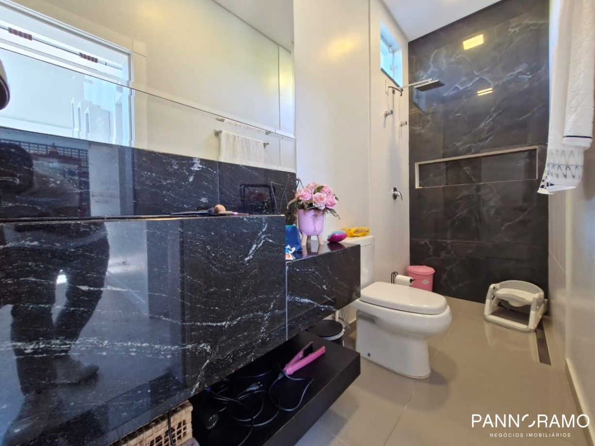 Casa, 3 quartos, 290 m² - Foto 32