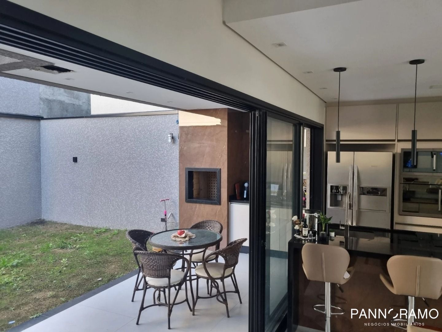 Sobrado, 3 quartos, 173 m² - Foto 1