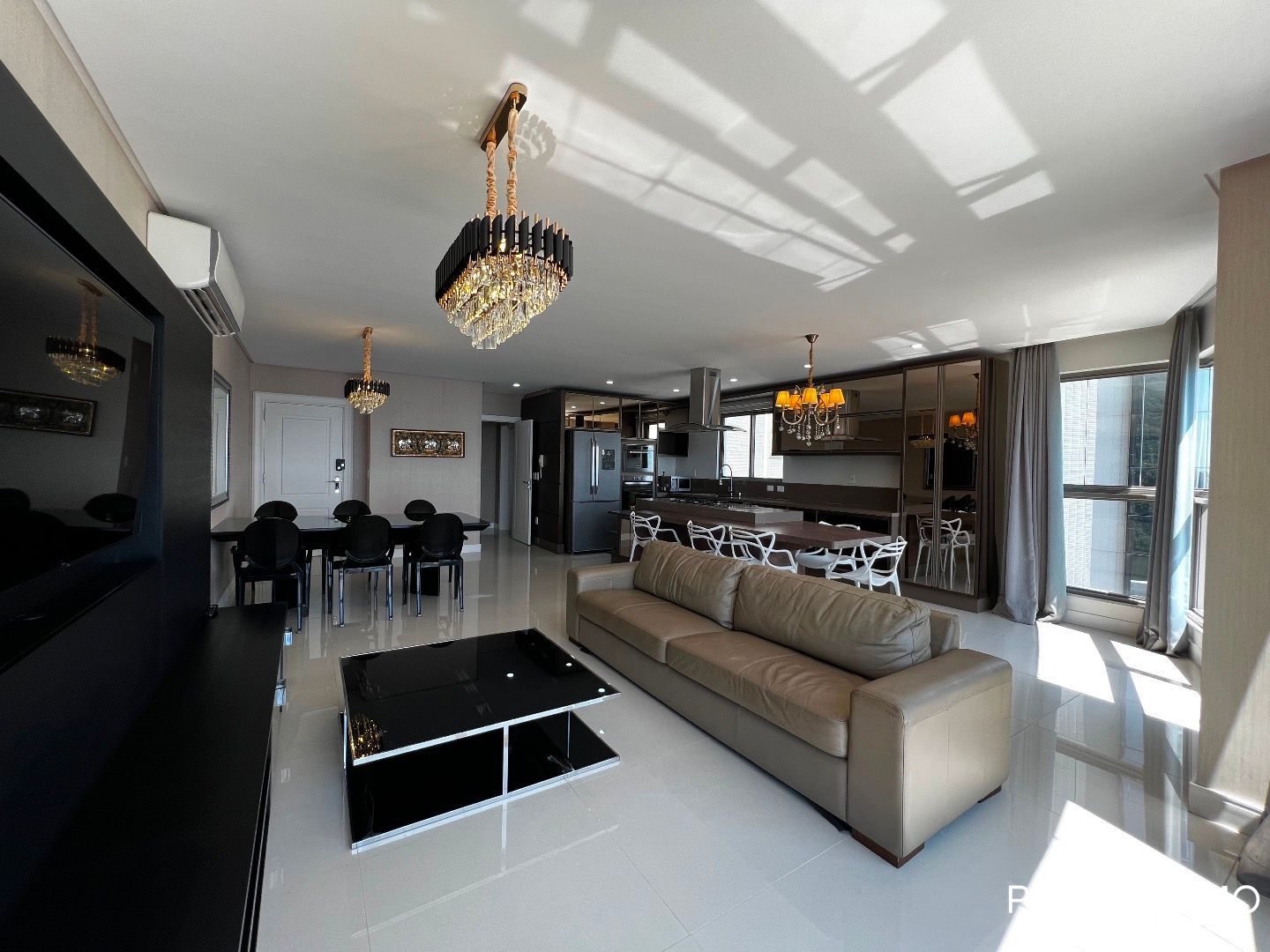 Apartamento, 3 quartos, 183 m² - Foto 2
