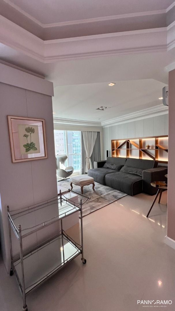 Apartamento, 3 quartos, 217 m² - Foto 3