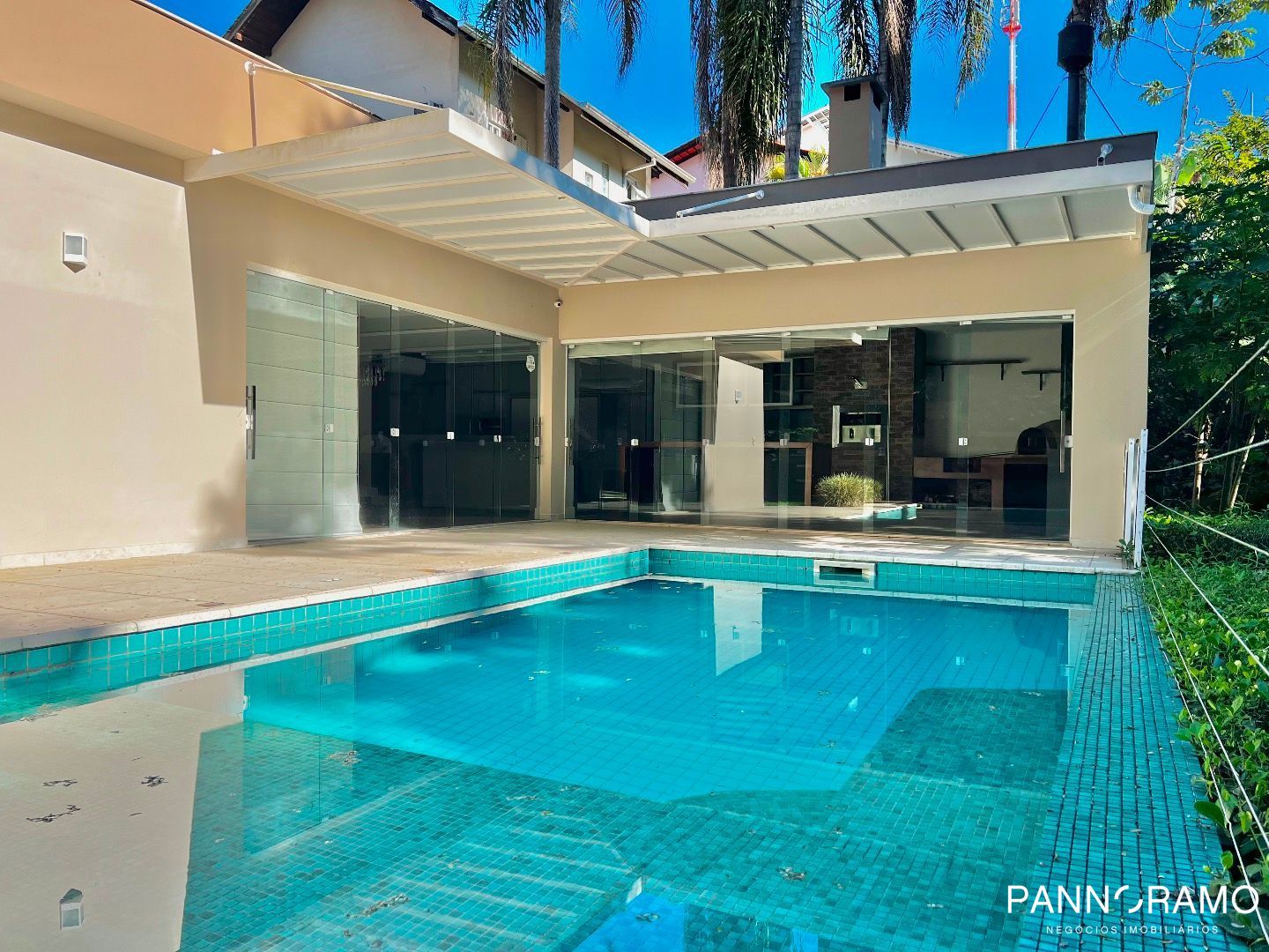 Casa, 3 quartos, 210 m² - Foto 1