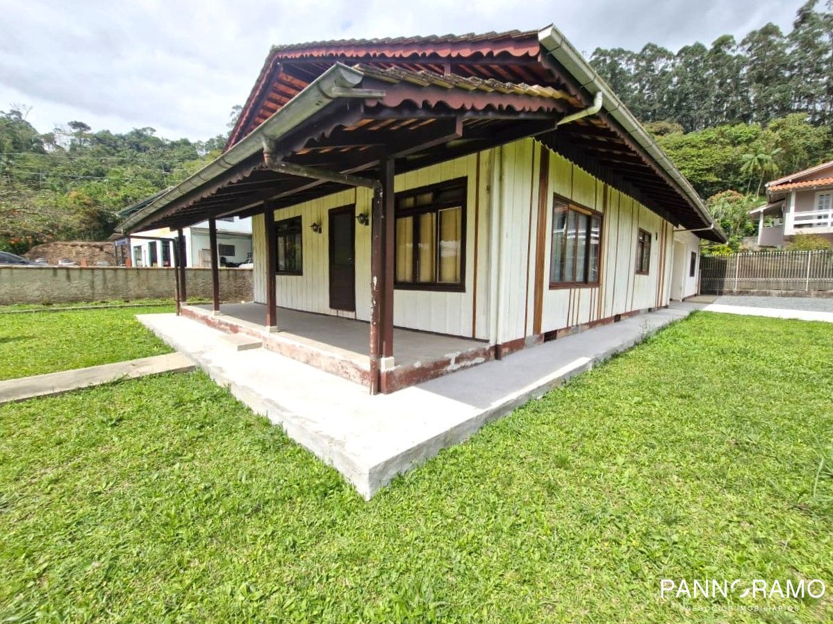 Casa, 4 quartos, 180 m² - Foto 1