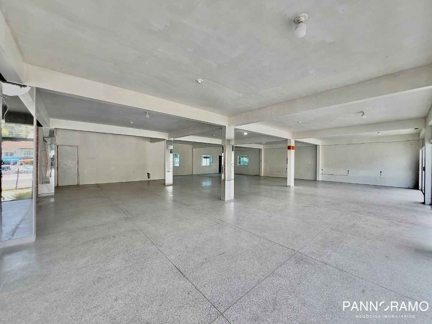 Loja-Salão, 200 m² - Foto 1