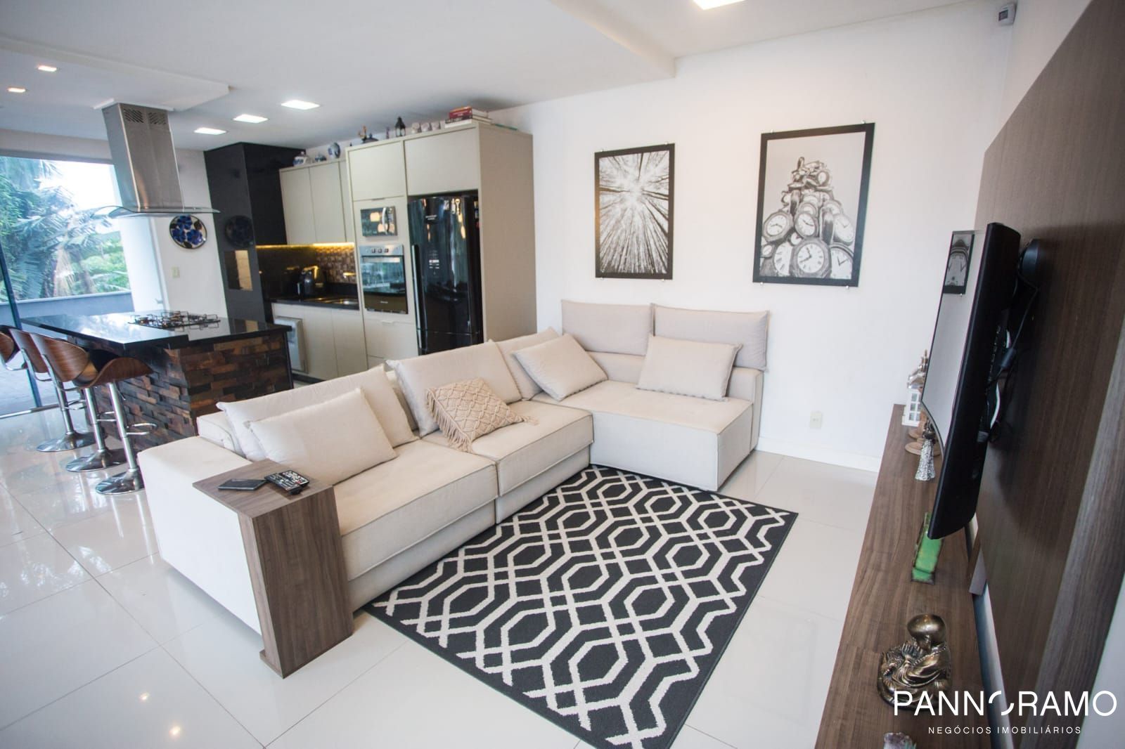 Casa, 3 quartos, 288 m² - Foto 1