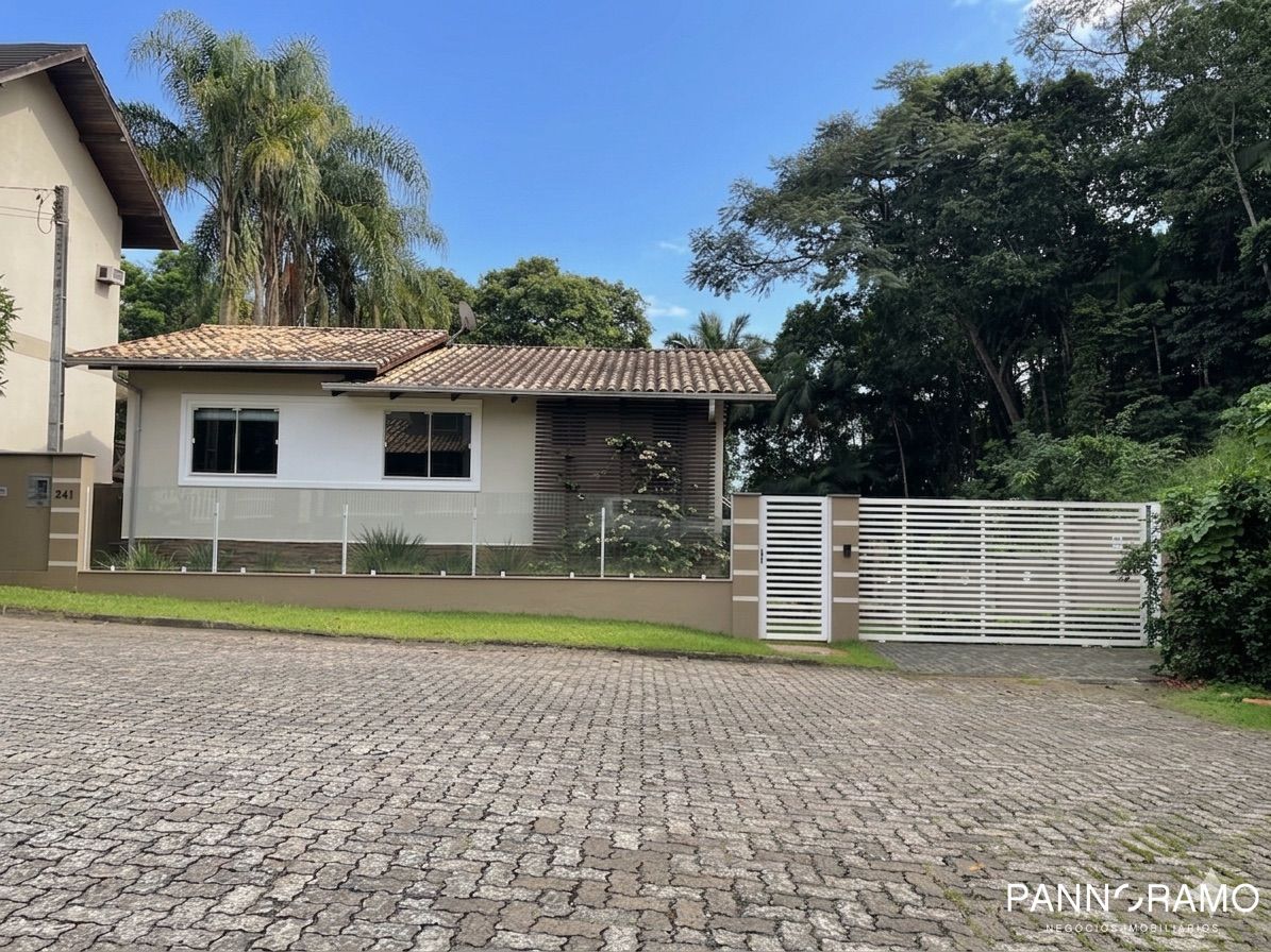 Casa, 3 quartos, 210 m² - Foto 2