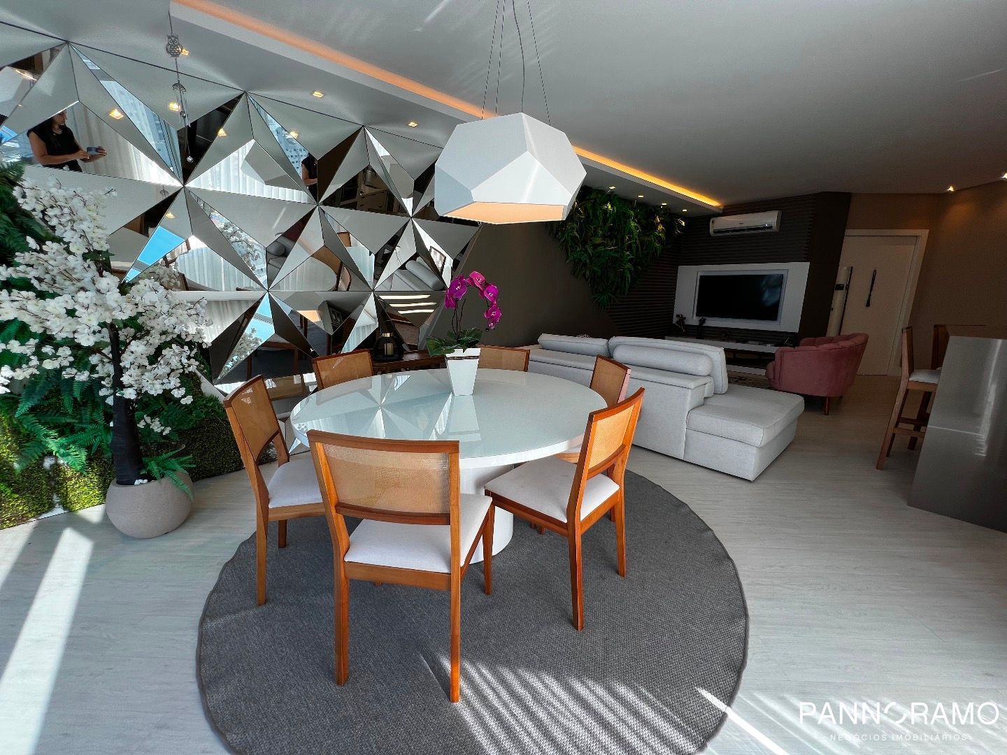 Apartamento, 3 quartos, 130 m² - Foto 2
