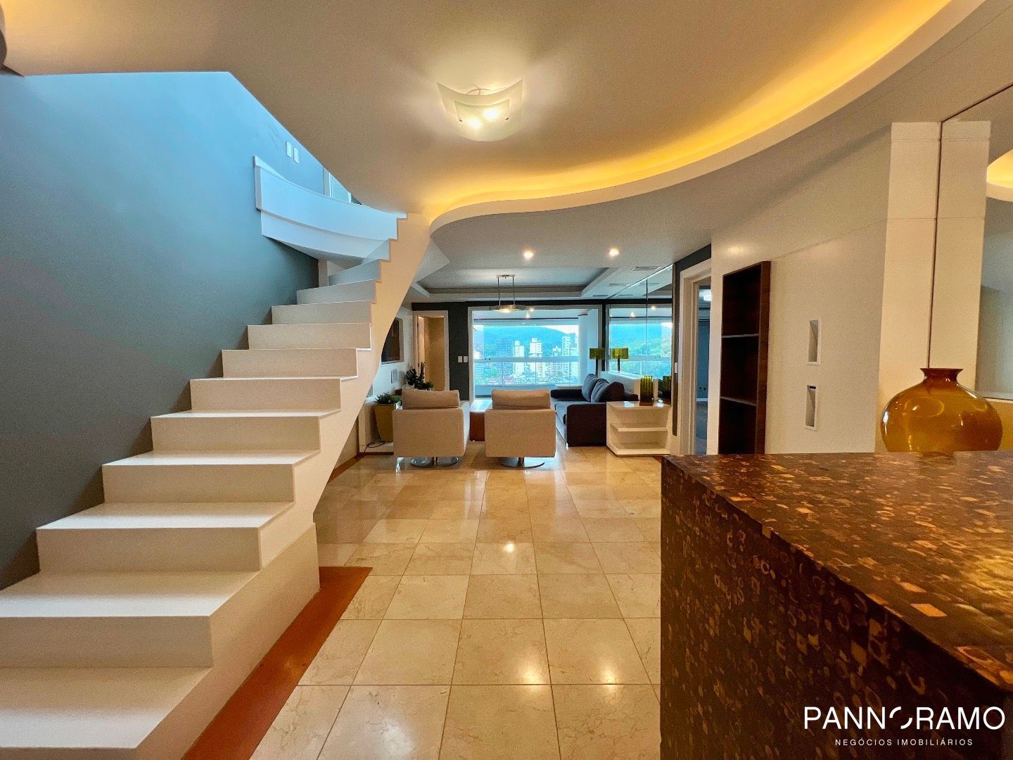 Apartamento, 3 quartos, 296 m² - Foto 1